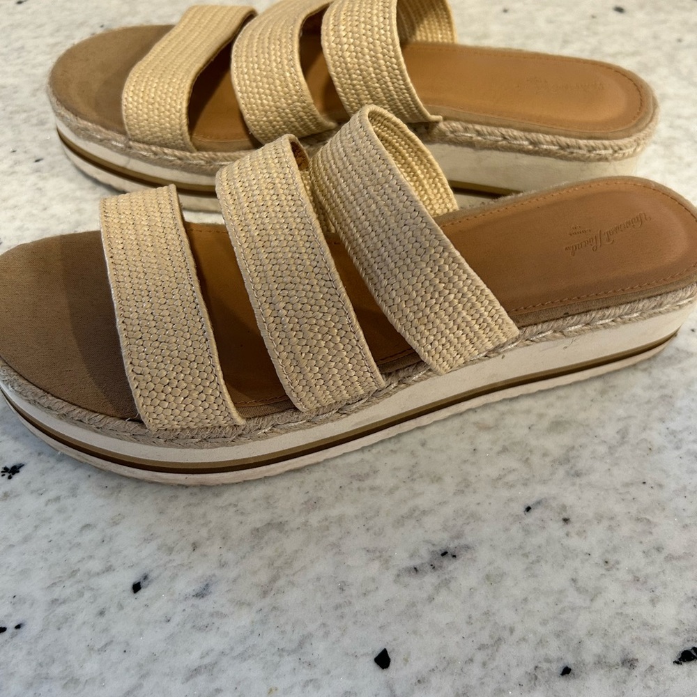 Target Sandals - Picture 5 of 6